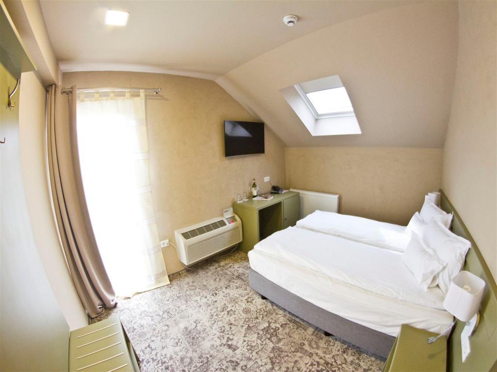 Sarea-N Bucate Hotel Турда Екстериор снимка
