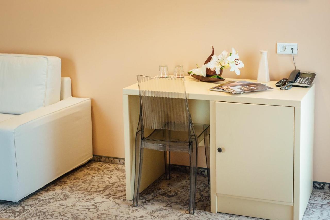 Sarea-N Bucate Hotel Турда Екстериор снимка
